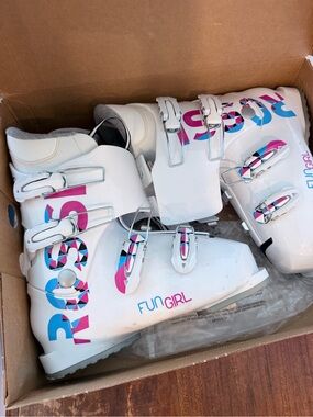 Rossignol Kids "Fun Girl" White Ski Boots with Pink & Blue Accents